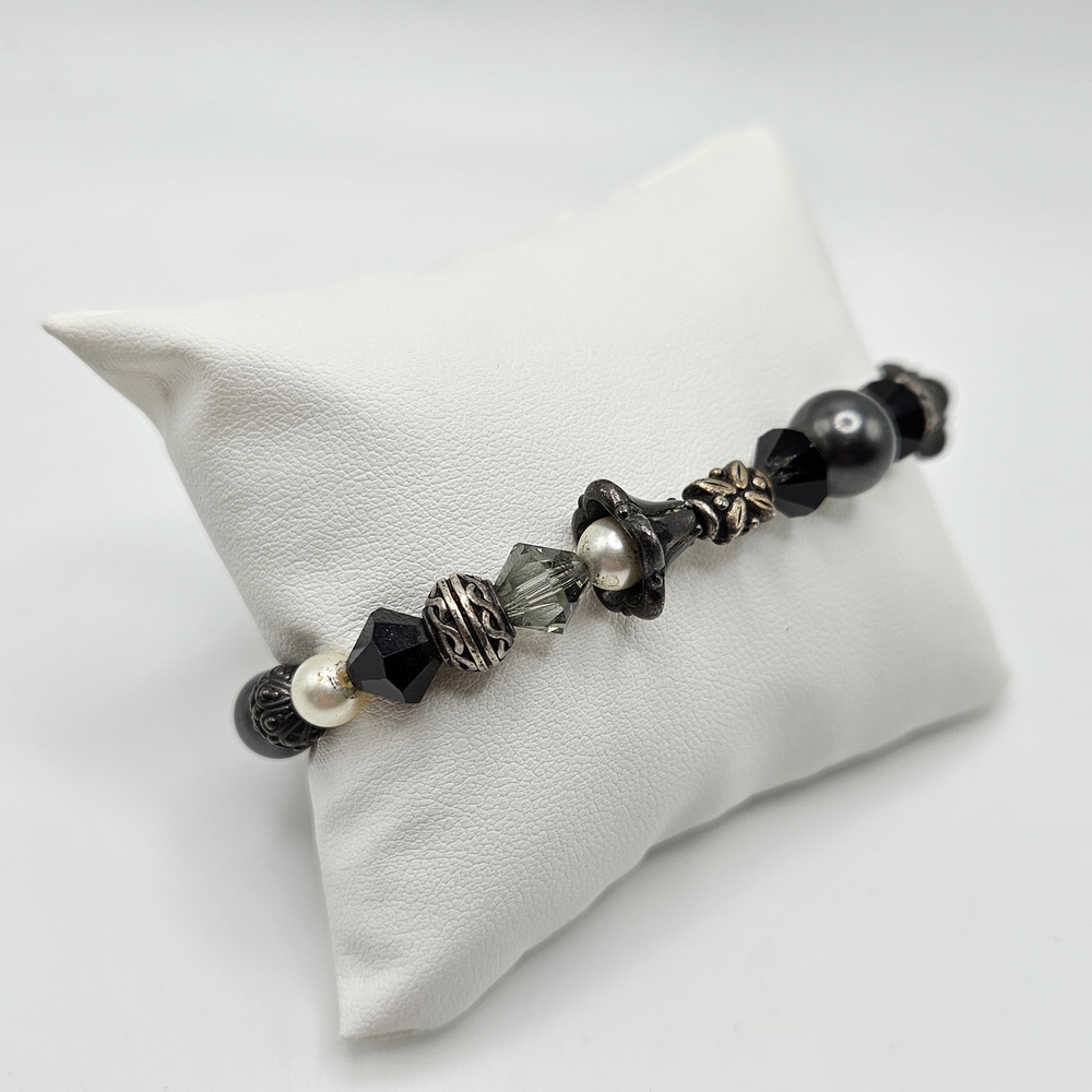 VINTAGE Black Faux Pearl Gunmetal Tone Beaded Bracelet Goth